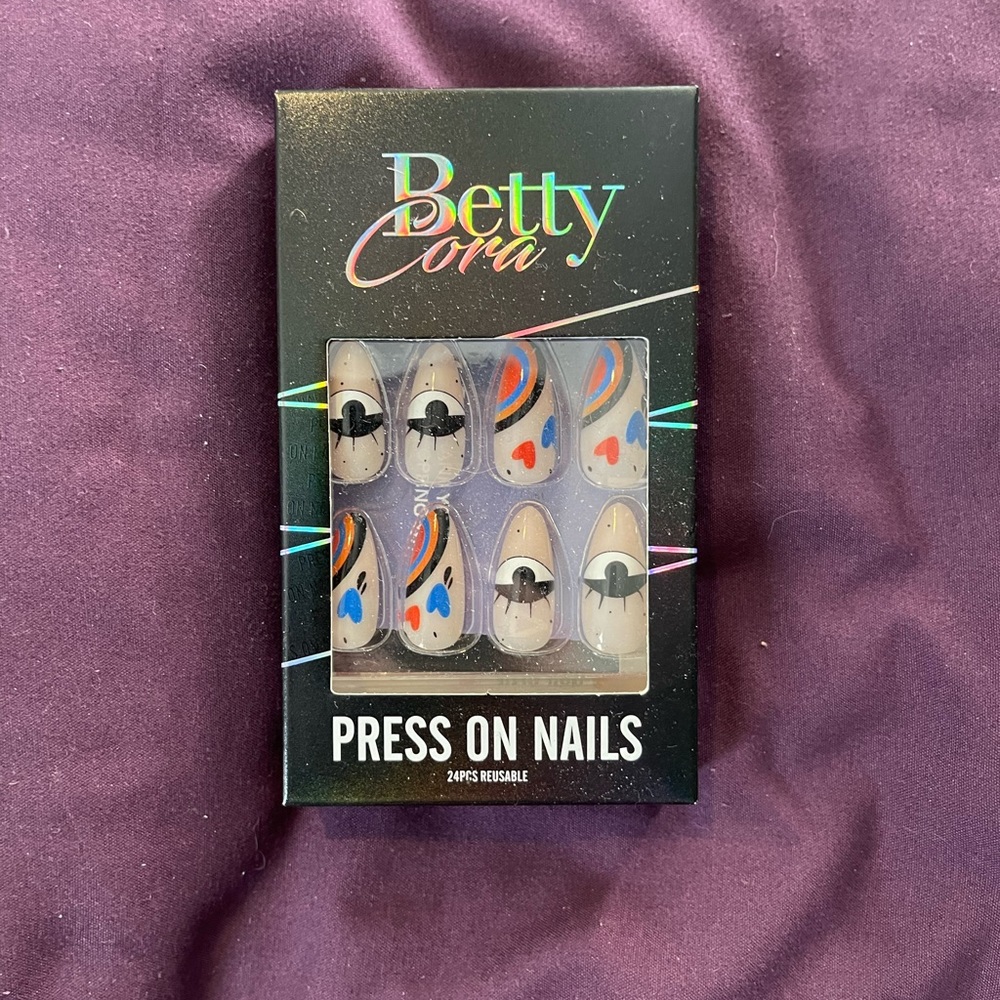 🖤 Pick Any 3/$30 Sale Betty Cora Press On Nails